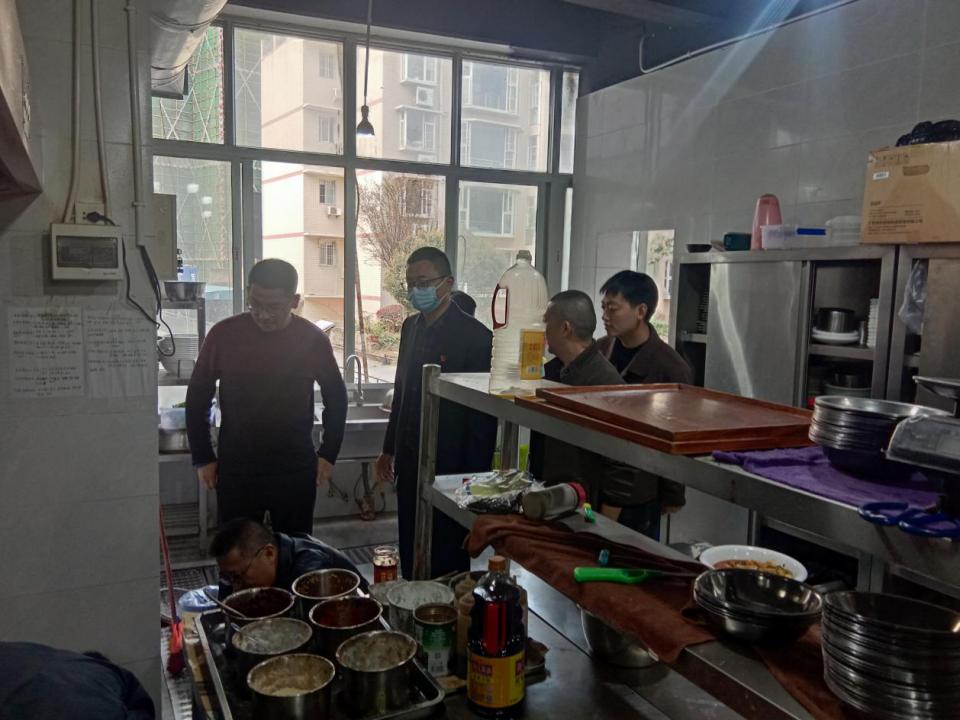 自贡市城燃办“迎两会、保安全”检查组到荣县川燃开展城镇燃气安全专项检查 自贡市城燃办“迎两会、保安全”检查组到荣县川燃开展城镇燃气安全专项检查