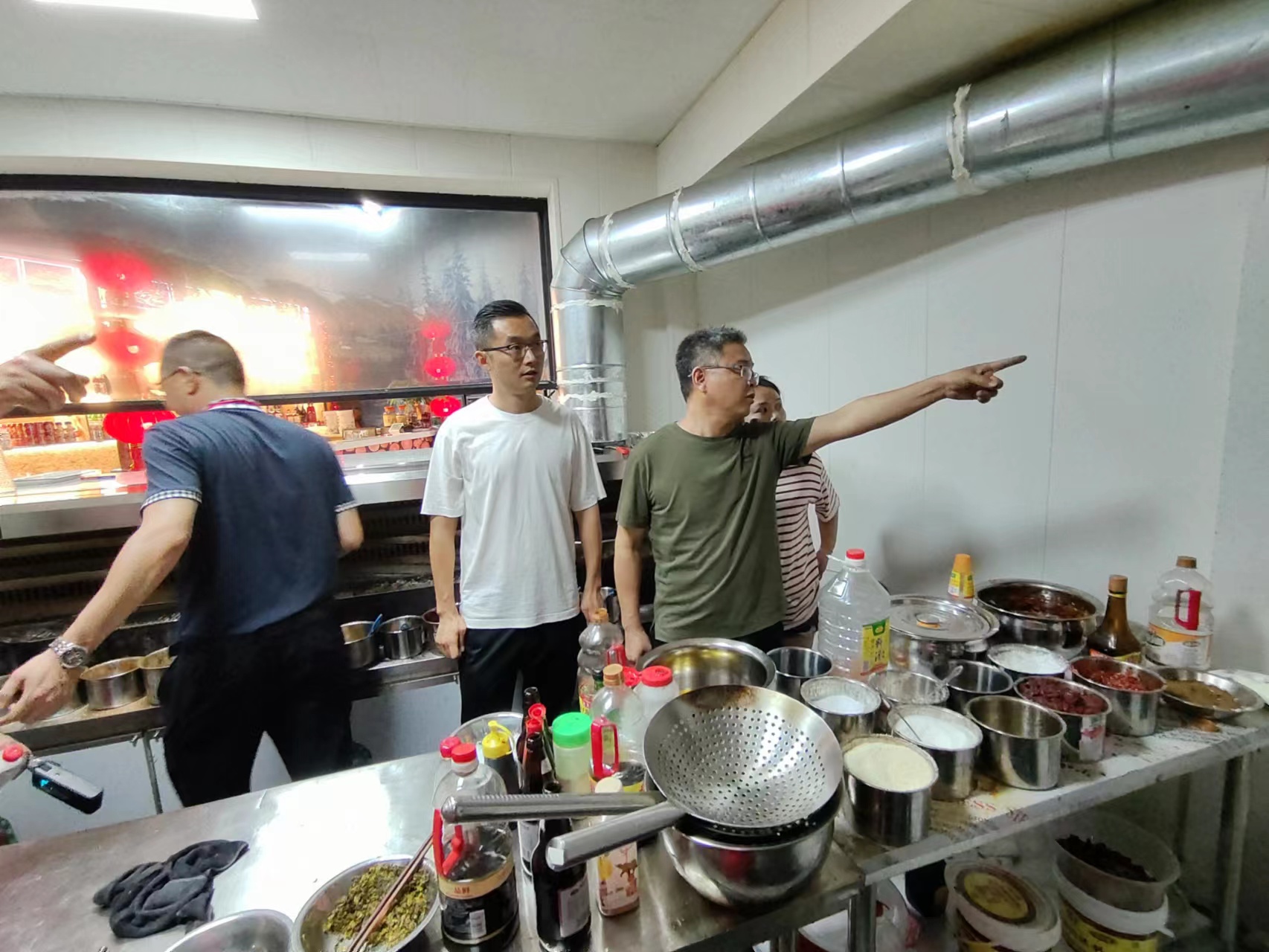 开展安全自查 筑牢安全防线 荣县川燃开展非居用户安全隐患专项排查工作 开展安全自查 筑牢安全防线 荣县川燃开展非居用户安全隐患专项排查工作